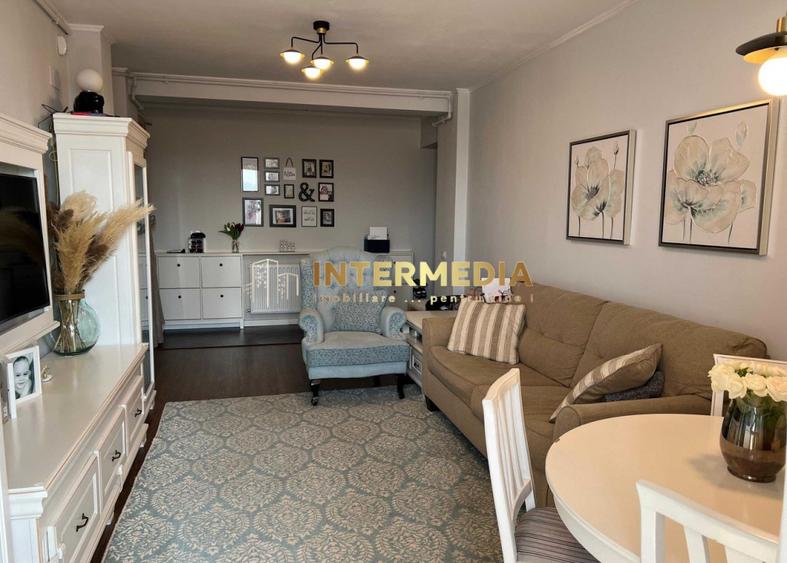 Apartament cu 3 camere, mobilat în Tolstoi