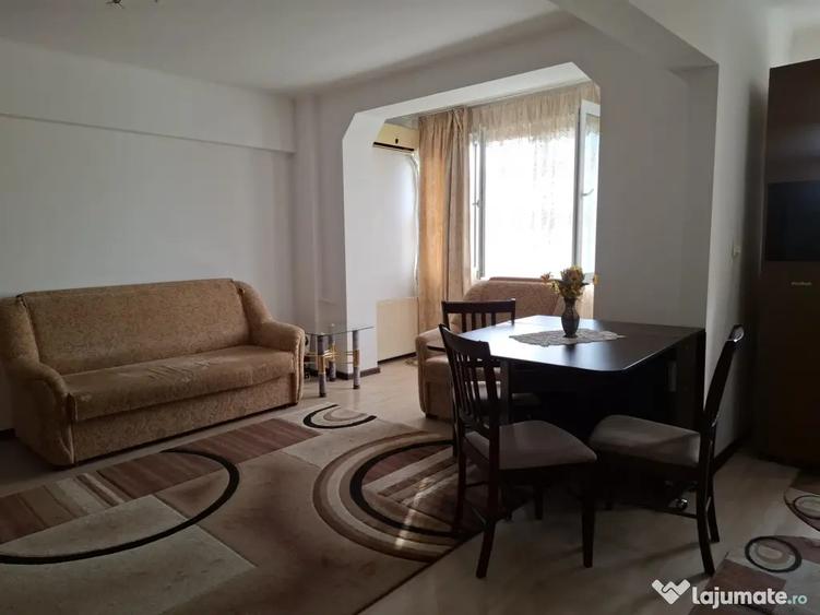Apartament cu 3 camere semidecomandat în Ultracentral