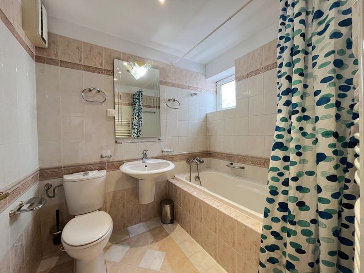 Apartament cu 3 camere decomandat, mobilat în Arcul de Triumf