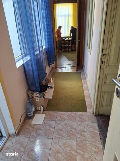 Casă cu 4 camere cu Teren 100 Mp în Central