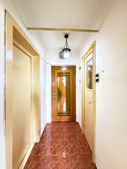 Apartament cu 2 camere semidecomandat în Berceni