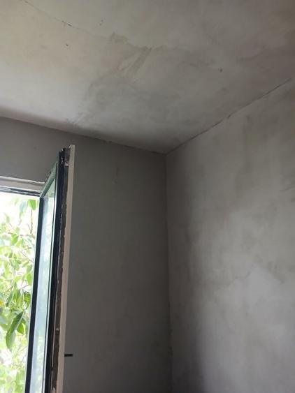 Apartament cu 3 camere decomandat în Petros