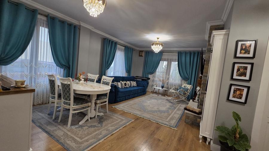 Casă cu 4 camere în Valea Adâncă