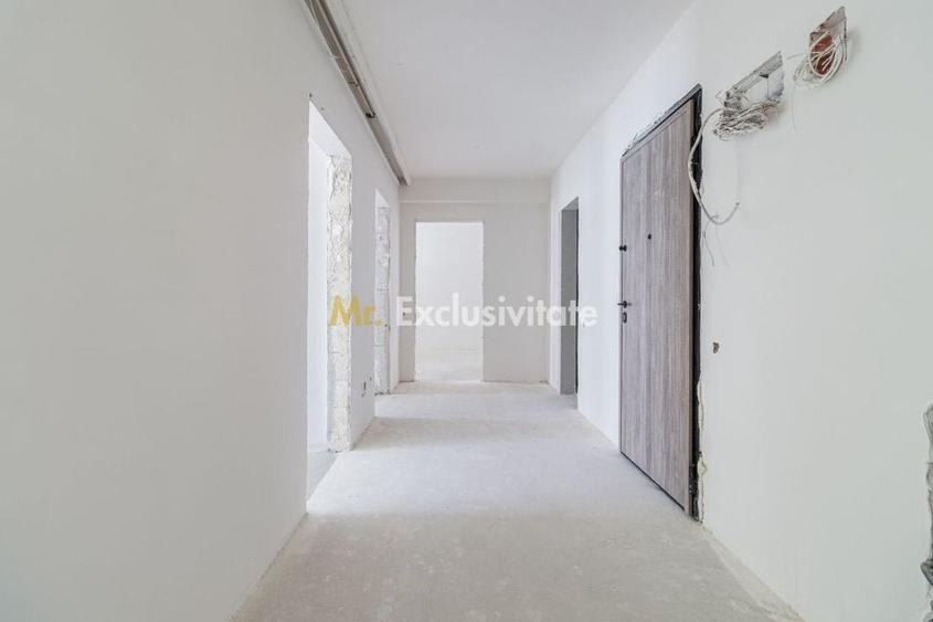 Apartament cu 3 camere decomandat în Central