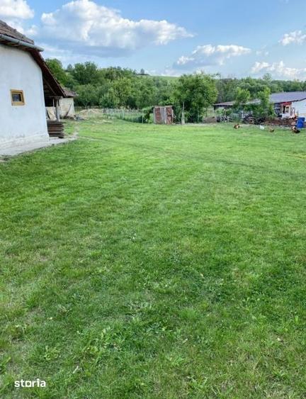 Casă cu 3 camere cu Teren 3600 Mp în Bicaz