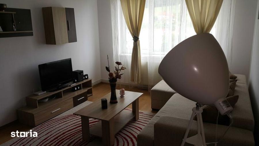 inchiriez apartament cu o camera langa sediul EON - 5