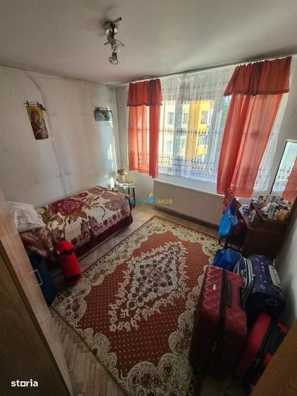 Apartament cu 2 camere decomandat în Cornișa