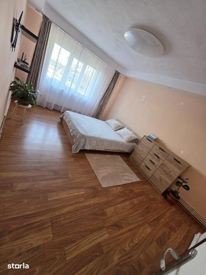 Apartament cu 4 camere decomandat în Central