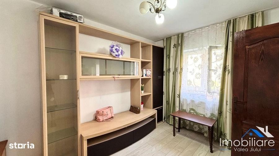 Apartament cu 2 camere decomandat în Petros