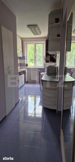 Apartament cu 3 camere decomandat în Micro 1