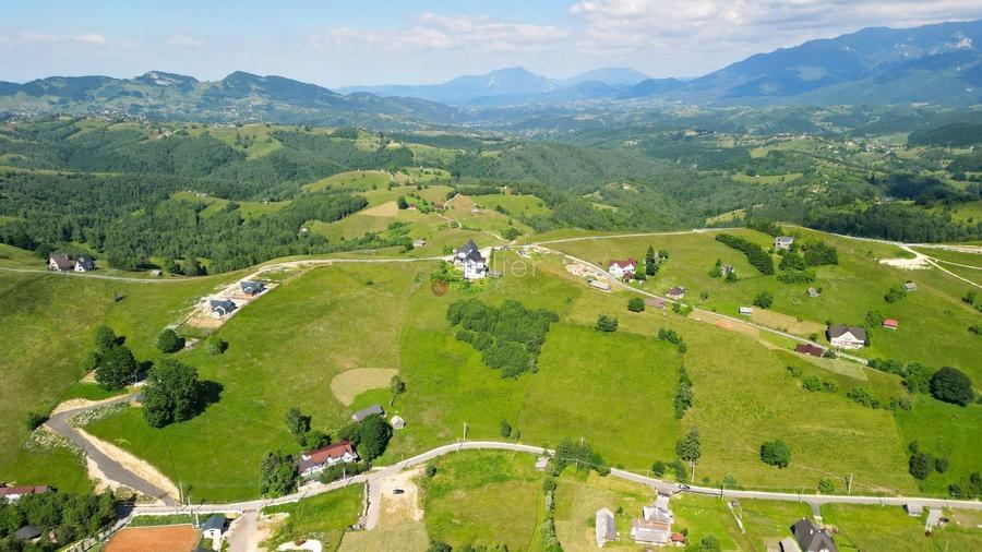 Teren Construcții intravilan de 13000 mp, în Șirnea