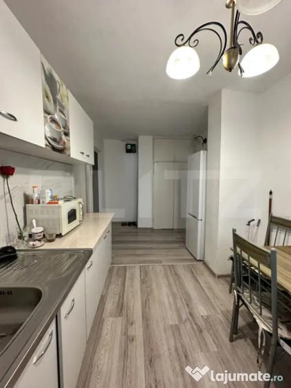 Apartament cu 2 camere decomandat, mobilat în Rovine
