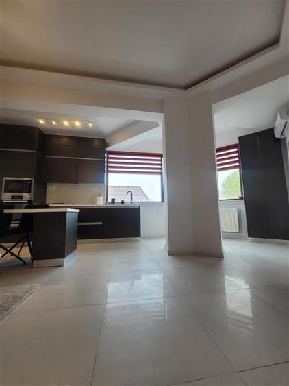 Apartament cu 2 camere decomandat, mobilat în Central