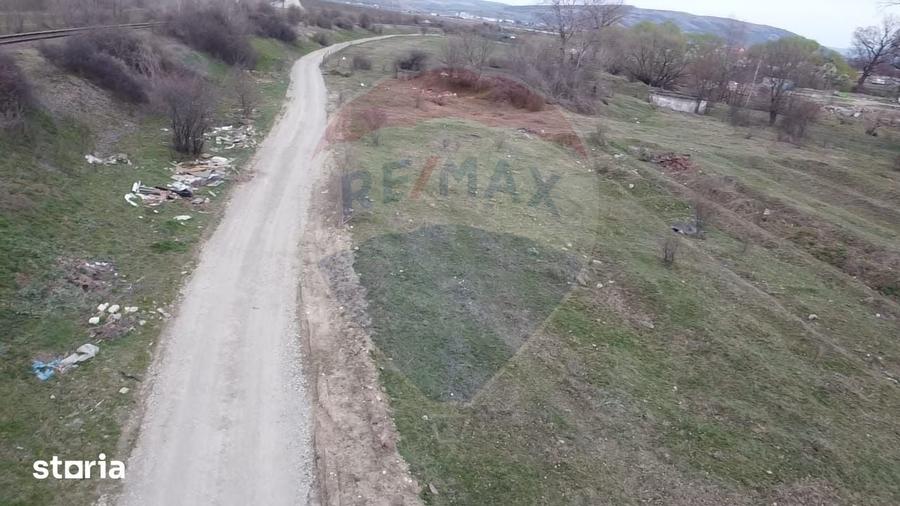 Teren de 2200 mp, în Central