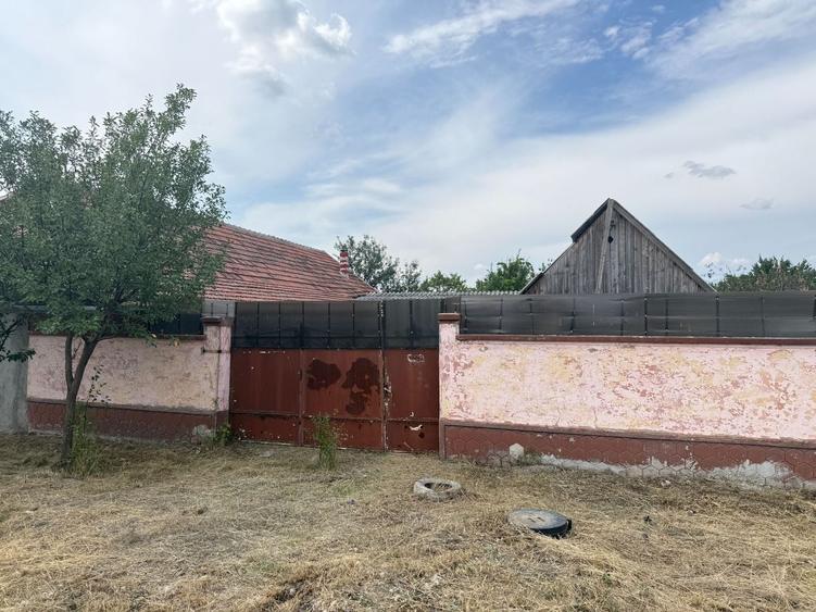 Casă individuală cu 2 camere cu Canalizare în Caporal Alexa