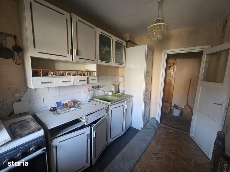 Apartament cu 2 camere decomandat în Carpați 2