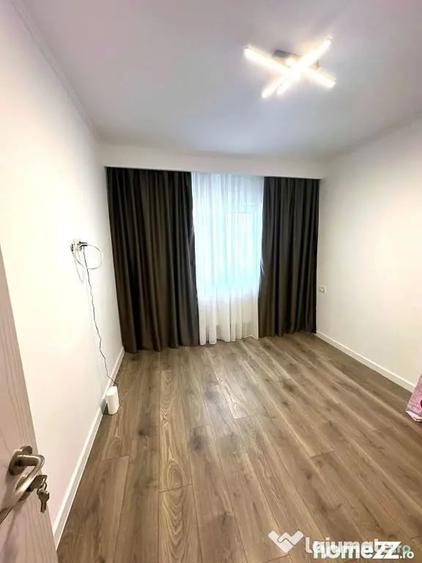Apartament cu 3 camere decomandat în Poarta 6