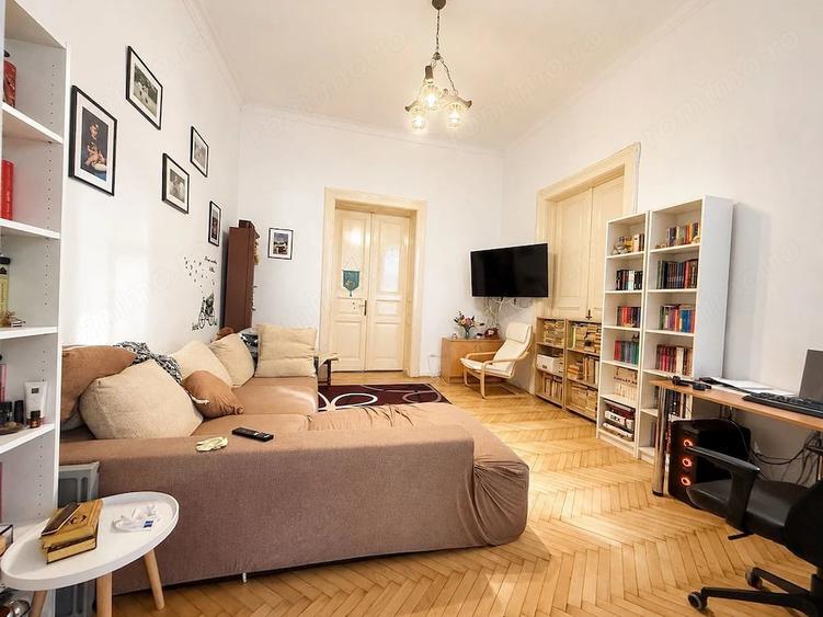 Apartament cu 4 camere decomandat în Central