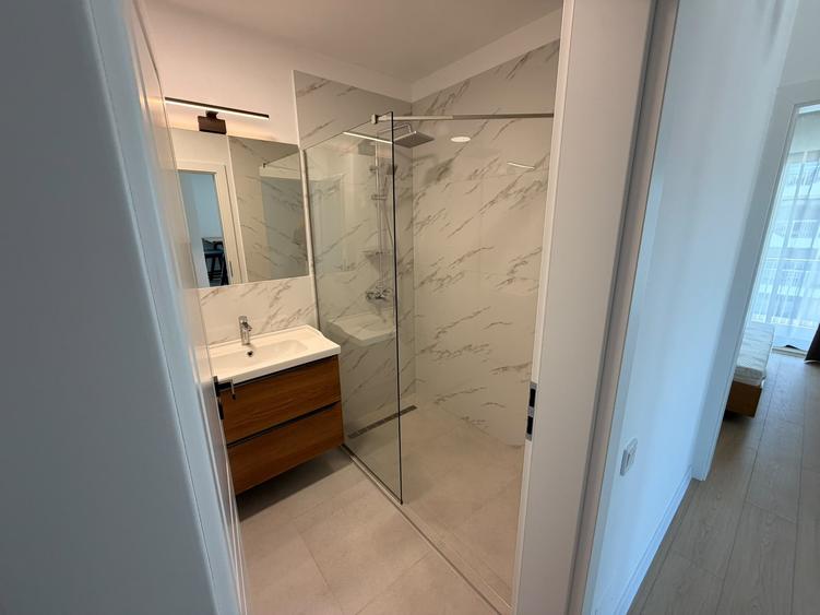 Apartament cu 2 camere semidecomandat în Florești