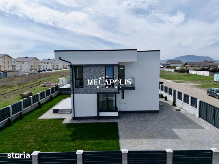Casă cu 4 camere cu Teren 530 Mp în Sânpetru