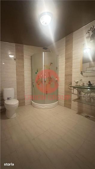 Casă cu 7 camere cu Teren 660 Mp în Agigea