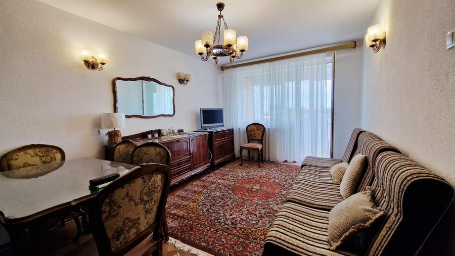 Apartament cu 3 camere decomandat, mobilat în Kiseleff