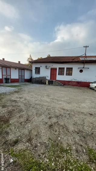 Casă cu 6 camere în Stăvila