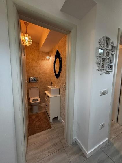 Apartament cu 3 camere decomandat în Central