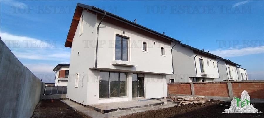 Casă individuală cu 5 camere cu Teren 300 Mp în Odăi