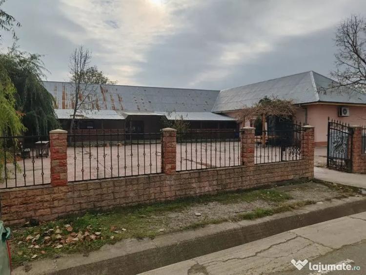 Spațiu comercial, de 300 mp, în Lunca