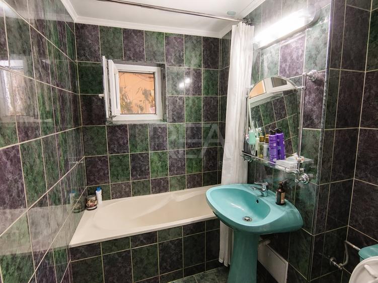 Apartament cu 4 camere decomandat, mobilat în Dristor