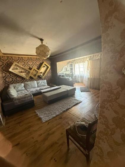 Apartament cu 3 camere decomandat în Mărăței