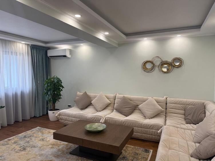 Apartament de lux la 3 minute de metrou Apărătorii Patriei Parcare supraterană - 1
