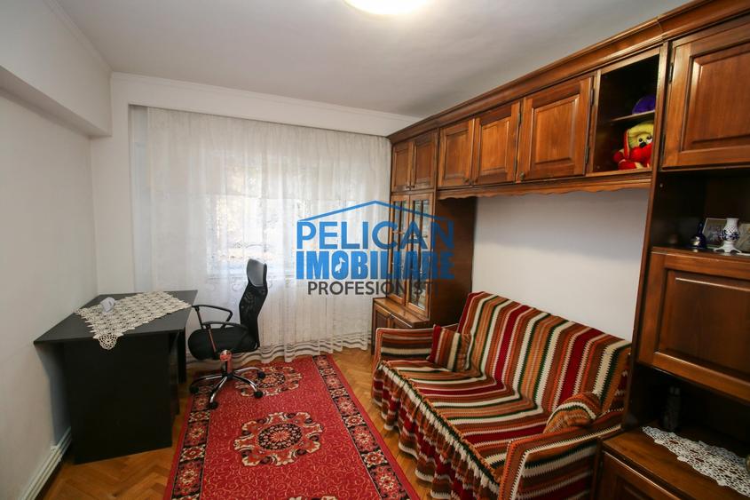 Apartament cu 3 camere decomandat, mobilat în Central