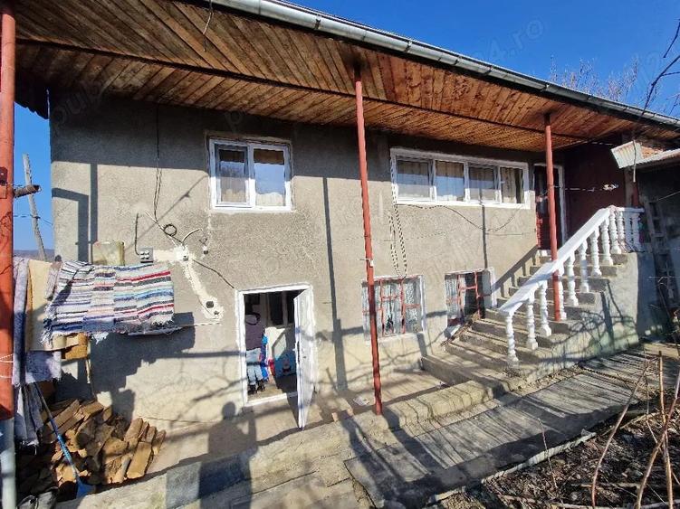 Casă cu 3 camere cu Teren 1500 Mp în Bala
