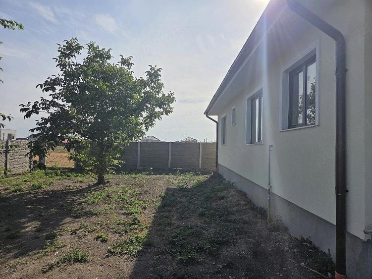 Casă cu Teren 503 Mp în Moșnița Veche