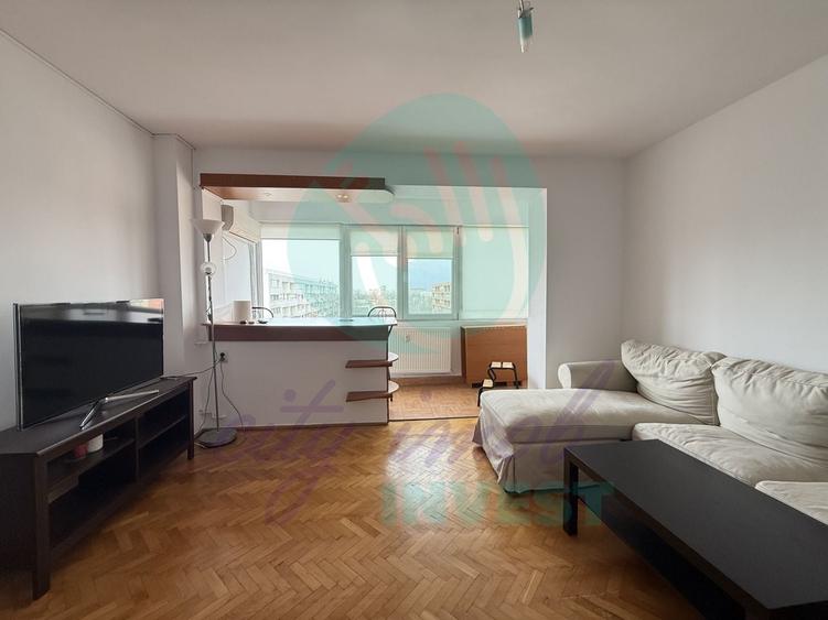 Apartament cu 3 camere semidecomandat în Câmpia Libertății
