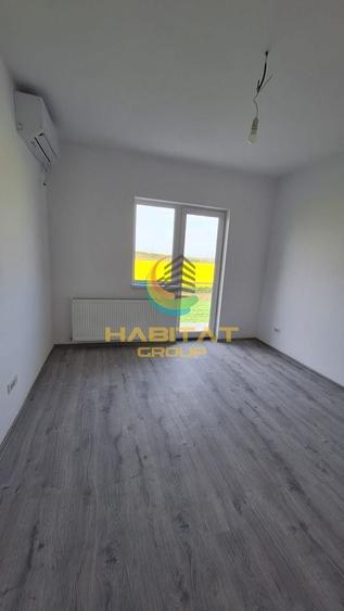 Duplex cu 4 camere cu Canalizare în Sud-Est
