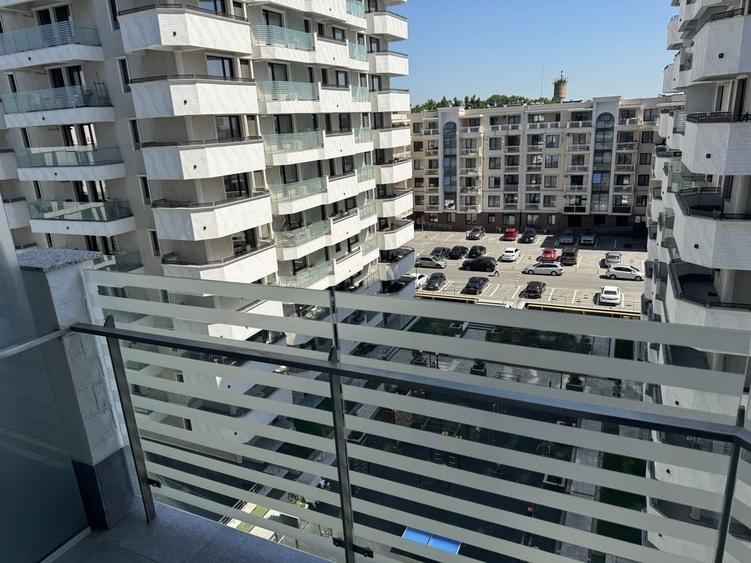 Apartament cu 2 camere semidecomandat în Albești