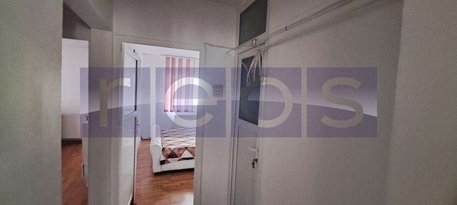 Apartament cu 4 camere decomandat, mobilat în Central