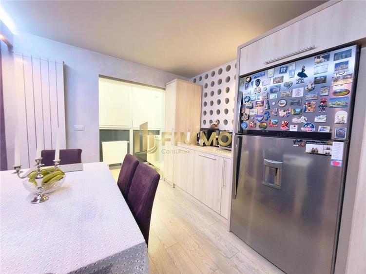 Apartament cu 5 camere semidecomandat în George Enescu