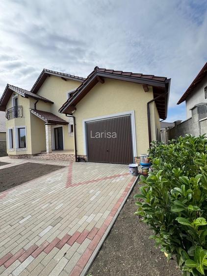 Casă Individuală în Ghiroda | 4 Dormitoare | 4 Băi | Garaj | Teren 509 mp | 170