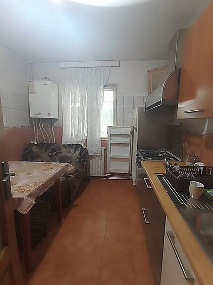 Apartament cu 2 camere decomandat în Nicolina