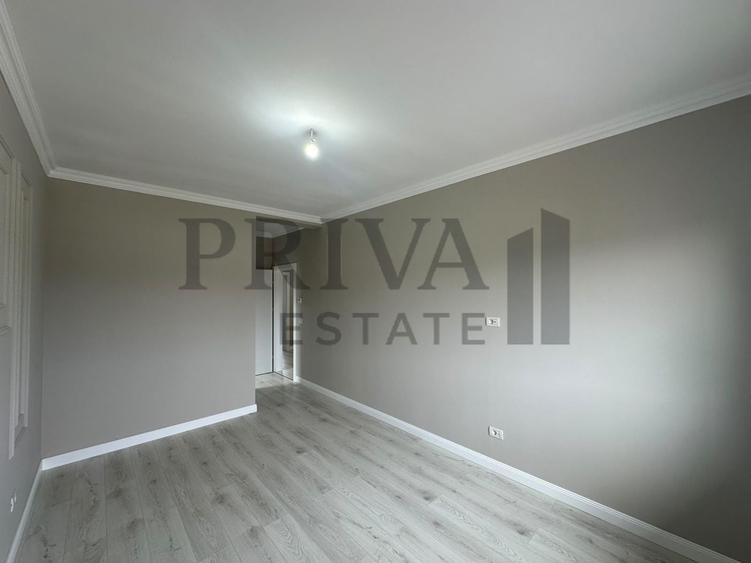 Duplex cu 5 camere cu Canalizare în Chișoda