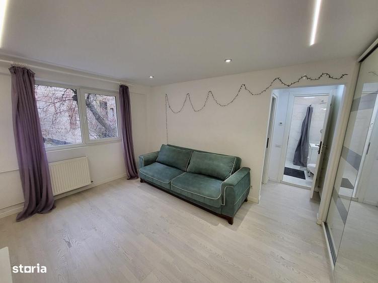 Apartament cu 2 camere decomandat în Victoriei