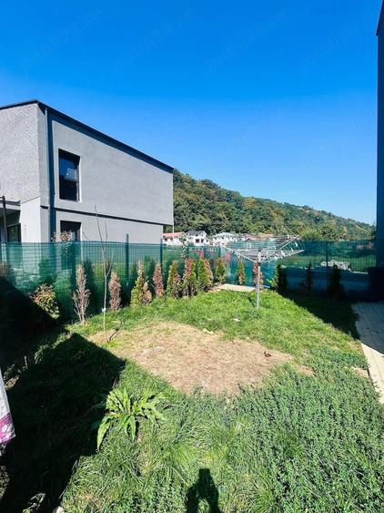 Casă cu 4 camere cu Teren 239 Mp în Central