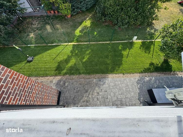 Casă cu 4 camere în Argeșelu