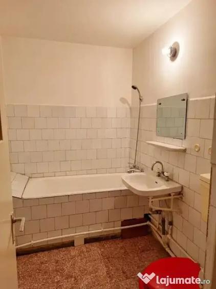 Apartament cu 2 camere decomandat în Radu Negru