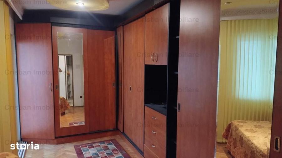 Apartament cu 3 camere în Viziru 2