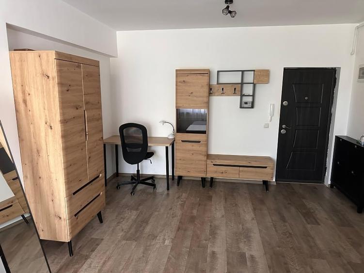 Apartament cu 2 camere semidecomandat, mobilat în Grozăvești
